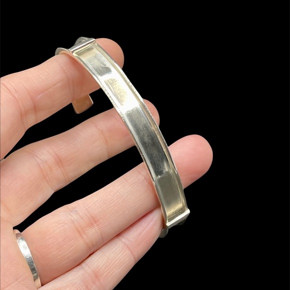 Sterling modernist cuff bracelet - Picture 2 of 6